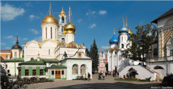 gruzdev 
Летний день в Лавре 
2012-01-29 19:25:08