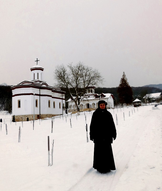 Schitul Sf. Lazăr din Alba Iulia (1) - Iarna la schit