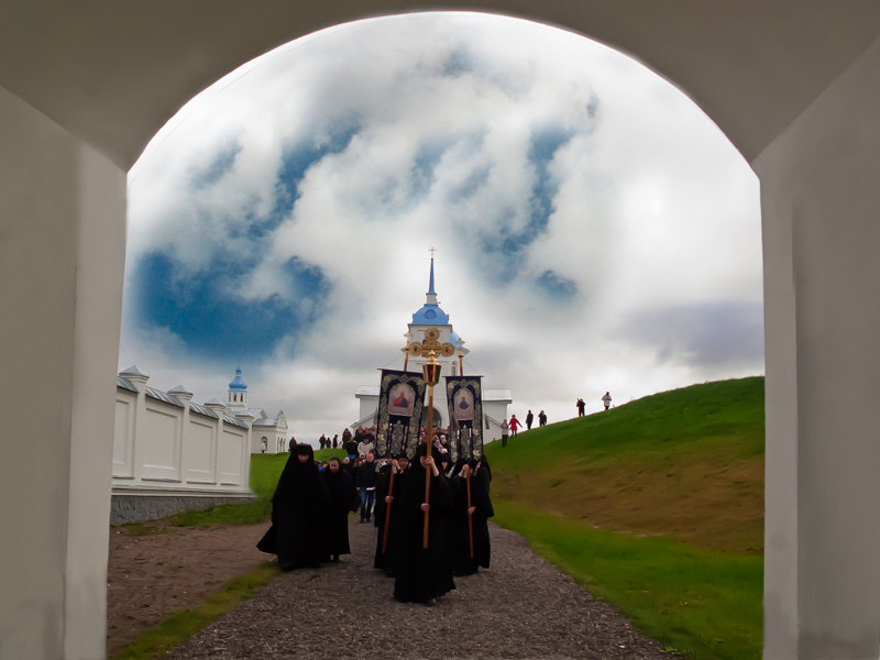 Покрово-Тервенический монастырь.Крестный ход.