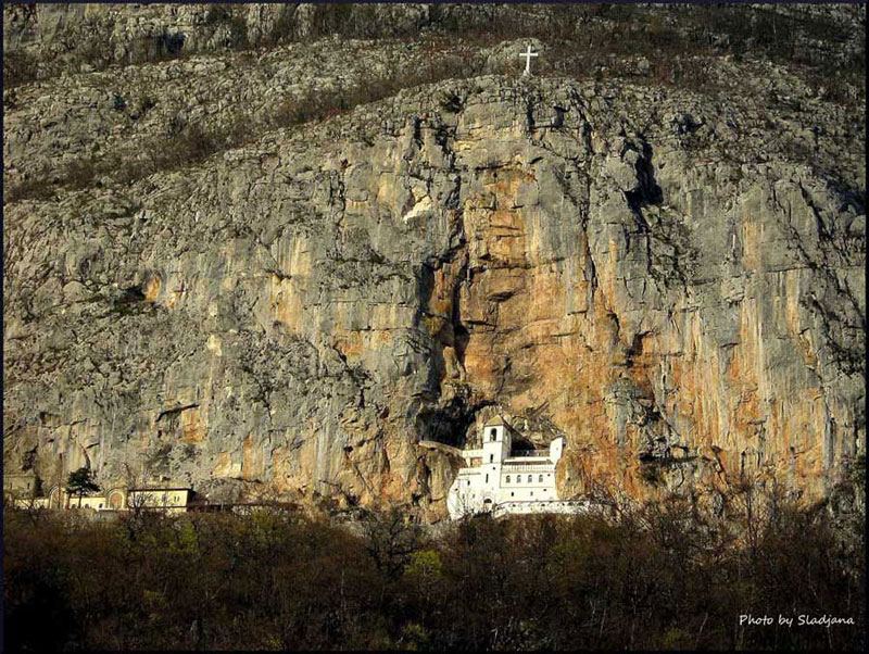 Manastir Ostrog