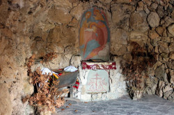 Tixy 
Витлејемска пећина код манастира Каона 
2012-02-02 15:34:30