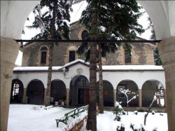 Nikolay_BG 
 Църквата “Св.Димитър” в гр. Пещера (1831г.) 
2012-02-05 20:47:59