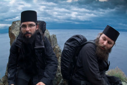 o.Sofroniusz 
Mount Athos. 
144 
2012-02-07 09:46:44