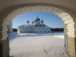 elena kirpu 
Свято-Троицкий Александра Свирского мужской монастырь. 
2012-02-12 13:31:12