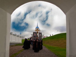 kcenia.belova 
Покрово-Тервенический монастырь.Крестный ход. 
105 
2012-02-15 10:10:35