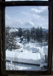 ketevanbd 
Кроз прозор келије Св. Петра Цетињског 
2012-02-21 13:24:17