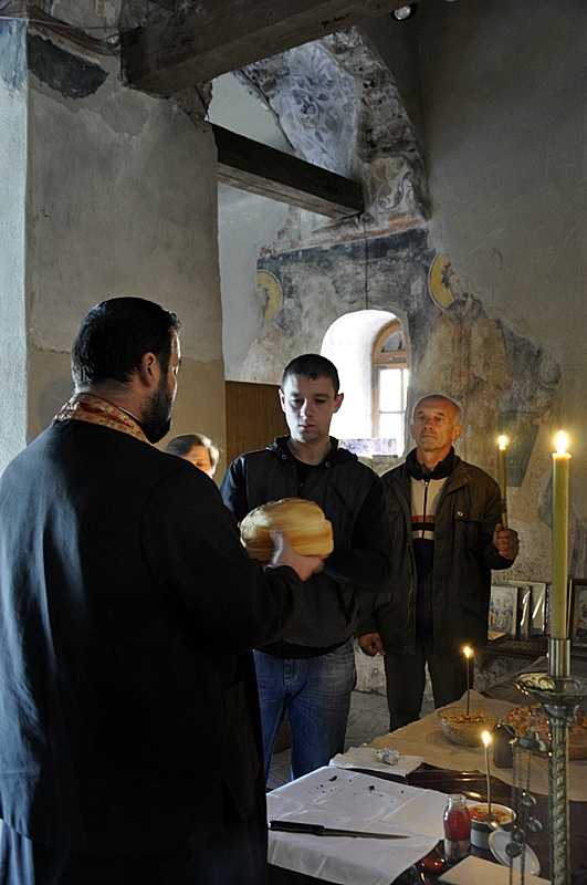колачари и свештеник