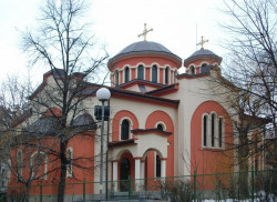 Diyana 
храм "Св. Рождество Богородично" в ж.к. "Лагера", София 
2012-03-12 10:05:50