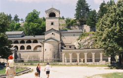 bogdan 
Цетињски манастир 
2012-03-13 20:49:59