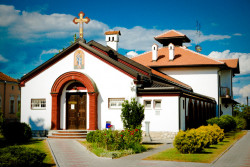 1_Milan 
Парохијски дом 
2012-03-21 23:41:32