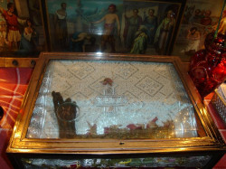 Wyoryka 
Moaştele (relics - hand) Sf. Mc. Ciprian, Biserica  Zlătari, Bucureşti, România 
2012-03-26 18:28:09