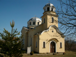 Diyana 
храм "Св. Георги" в с. Равнище, Ботевградско 
2012-03-30 09:25:43