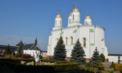 matfiej 
Monaster Zaśnięcia Matki Bożej w Zimnem 
2012-04-05 09:33:39