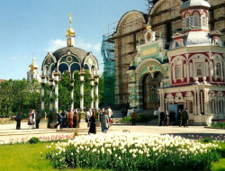 Alexsi 
Bright week weather at Trinity Lavra, Sergijev Posad, Russia 
2012-04-09 20:14:29