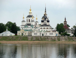 MarinaAl 
Вид на Соборное дворище 
2012-04-29 18:13:04