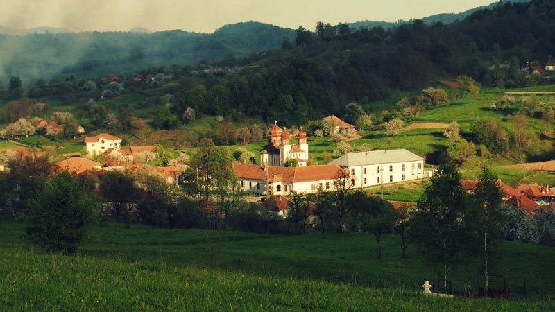 "Biserica si scoala"