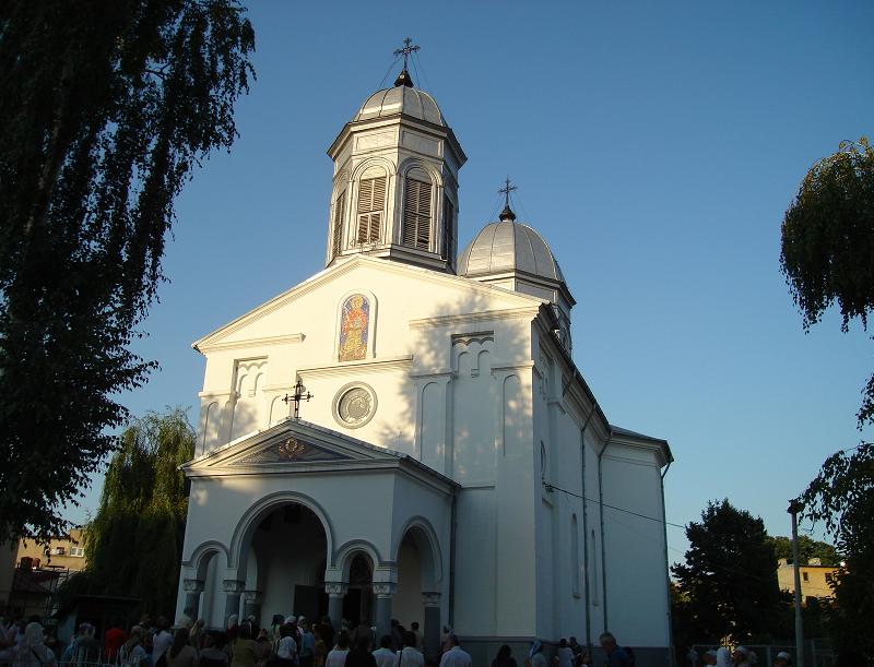 Biserica Sf. M. Mc. Pantelimon, zona Foişorul de Foc, Bucureşti, România.