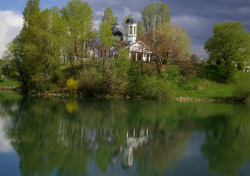 spirit 
Църквата "Св. Преп. Наум Охридски", София    
117 
2012-05-02 08:39:49