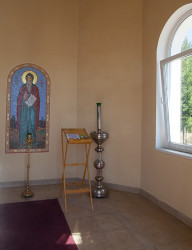 AlexandraP 
В часовне преп. Антония Дымского / The interior of the St. Antoniy Dymskiy chapel 
2012-05-08 08:22:31