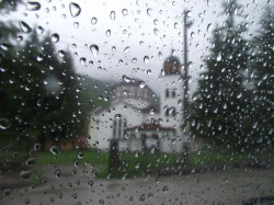 Nikolaj_BG 
In the rain 
2012-05-28 21:51:55