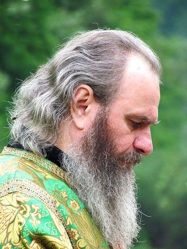 Отець Протодіакон Антон