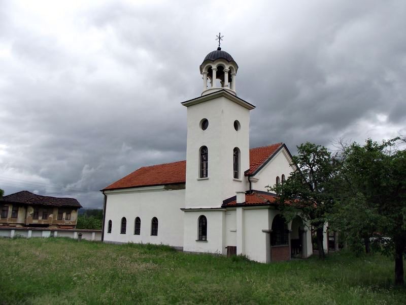 Храм "Свети Великомученик Георги" - град Златица