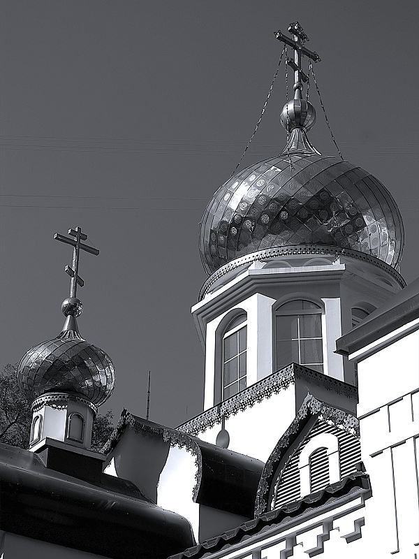 Купола Успенского храма