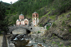 dragoj03 
Црква св. Јована Крститеља, Мокра гора 
120 
2012-06-10 18:37:40