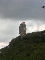 aleqsi 
Кацхинский столп. Katskhi Monastery 
2012-06-12 08:52:31