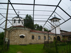 Diyana 
Мердански манастир "Св. 40 мъченици" край Велико Търново 
2012-06-15 11:29:23