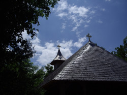 Adina Mazare 
 
2012-06-18 21:03:55