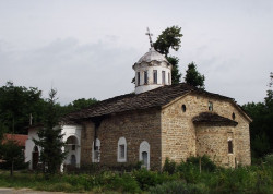 Nikolay_BG 
храм "Свети Димитър" - с.Батошево 
2012-06-24 20:53:29