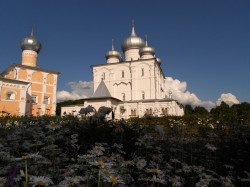 Sofia-8 
Варлаамо _Хутынский женский монастырь 
2012-06-26 00:01:54
