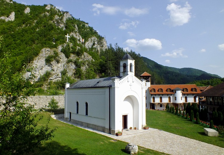 Manastir Dobrun