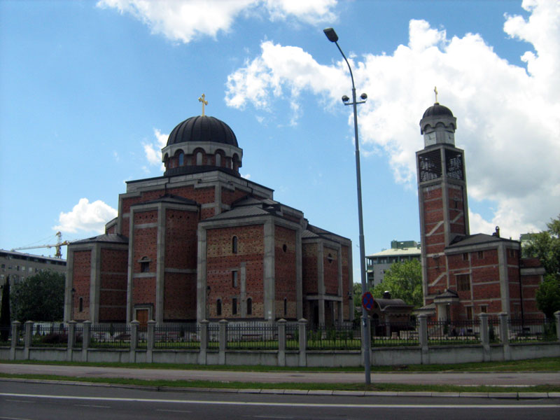 Храм Св. Димитрија Солунског у центру Новог Београда