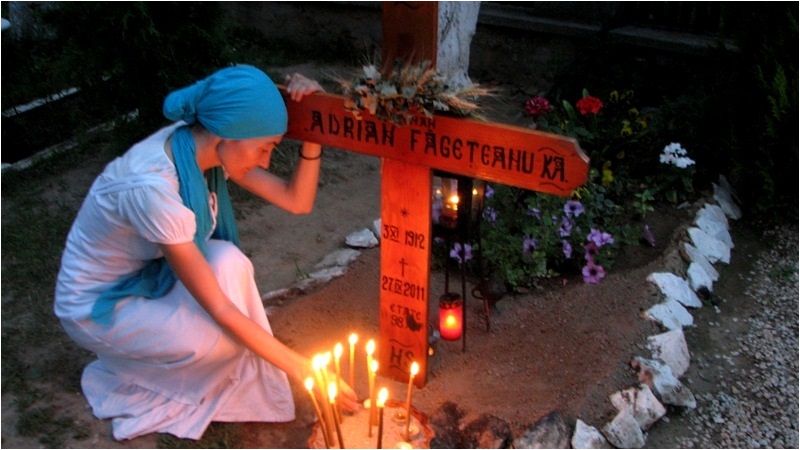 Tomb of father Adrian Fageteanu