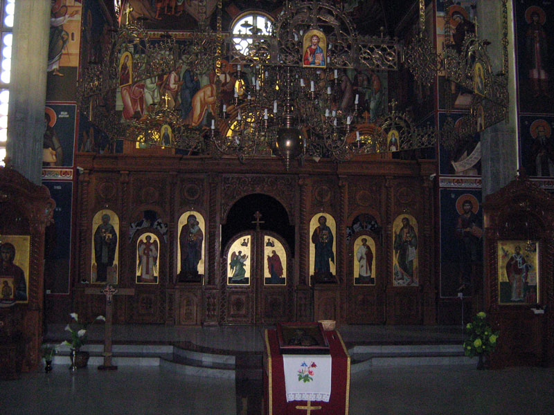 Иконостас цркве Св.Петке Чукаричка падина, Београд