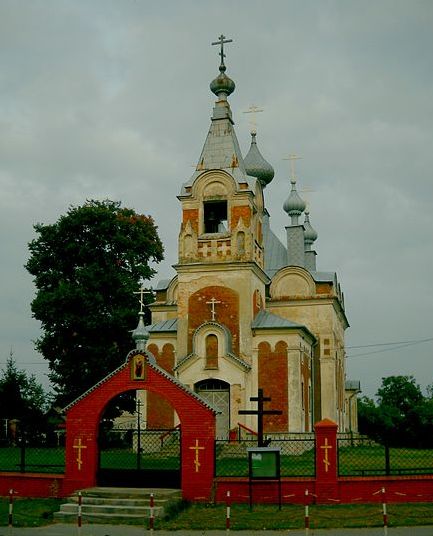 Cerkiew w Sławatyczach po zachodzie słońca
