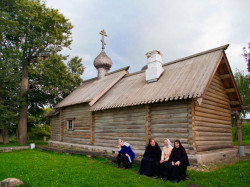 kcenia.belova 
Старая Ладога.Церковь Димитрия Солунского 16в,реставрация. 
2012-07-01 06:56:14