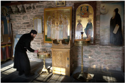 hmiodrag 
Монах Никодим  
150 
2012-07-03 23:31:36