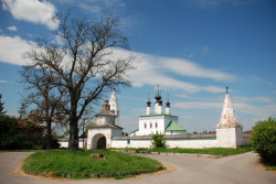 AlexRage 
Александровский монастырь, Суздаль 
2012-07-25 10:58:50