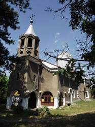 Nikolaj_BG 
Храм "Света Богородица" град Дебелец, обл. Велико Търново 
2012-07-28 19:47:23