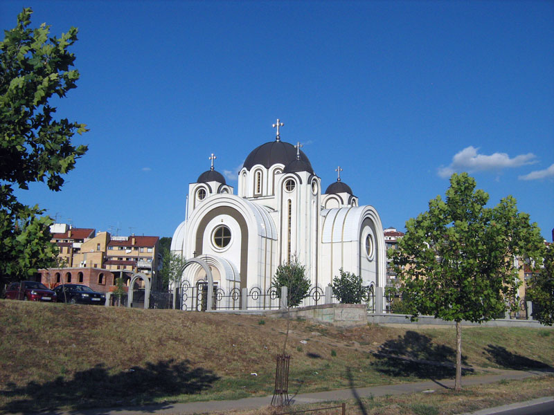Храм Св.Петке на Чукаричкој падини,Београд