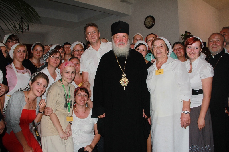 Patriarch Cyril with believers at Grabarka