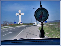 bozur 
Крст је сила... 
2012-08-03 21:15:42