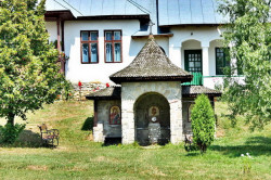 Mitrut Popoiu 
Mănăstirea Suzana - izvorul tămăduirii 
81 
2012-08-21 16:10:18
