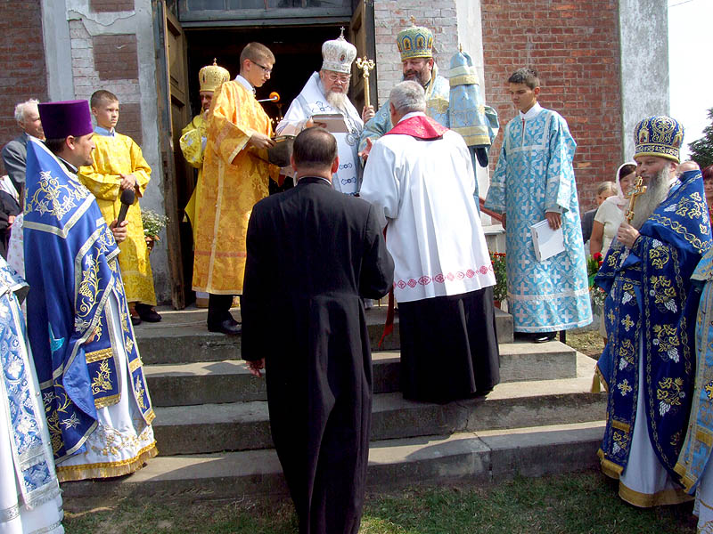 Zakończenie nabożeństwa poświęconemu 100-leciu Cerkwi p.w.Opieki Matki Bożej w Sławatyczach