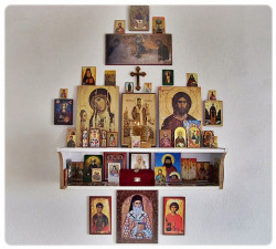 bozur 
Домаћи иконостас 
2012-09-09 16:51:00