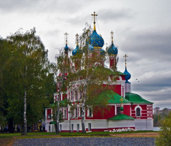 vladimir2105 
Углич. Храм Царевича Димитрия, что на Крови 
2012-09-30 14:22:36