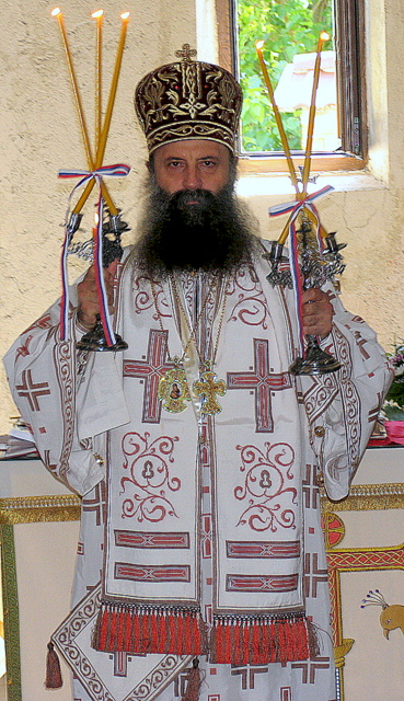 Vladika jegarski Porfirije - iguman Manastira Kovilj